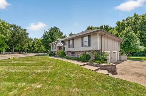 Exterior - 19019 E Ringo Cir, Independence, MO 64057 photo 3 of 9