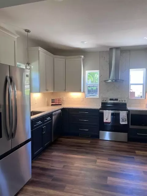 Kitchen - 421 Unity St, Atchison, KS 66002 photo 1 of 6