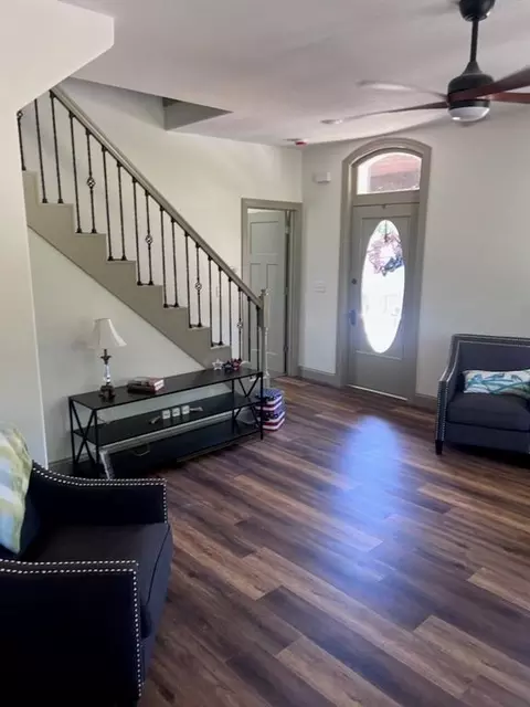 Entry Way - 421 Unity St, Atchison, KS 66002 photo 1 of 5