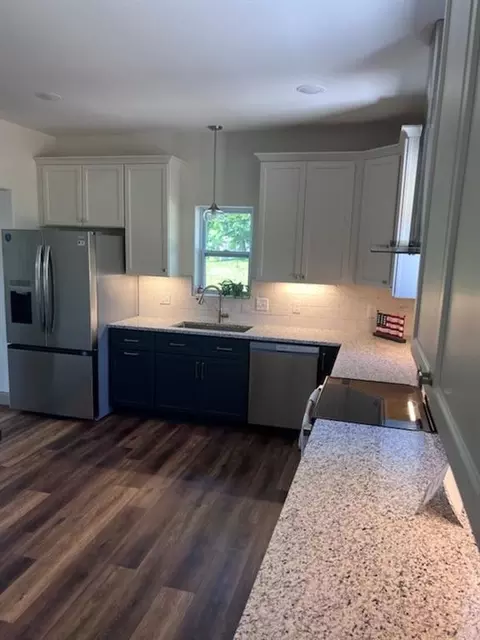 Kitchen - 421 Unity St, Atchison, KS 66002 photo 3 of 6