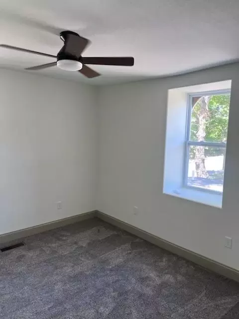 Bedroom - 421 Unity St, Atchison, KS 66002 photo 4 of 5