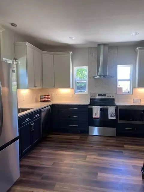 Kitchen - 421 Unity St, Atchison, KS 66002 photo 5 of 6
