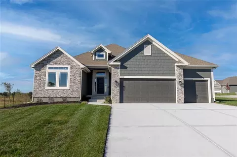 10130 N Winchester Ave, Kansas City, MO 64156