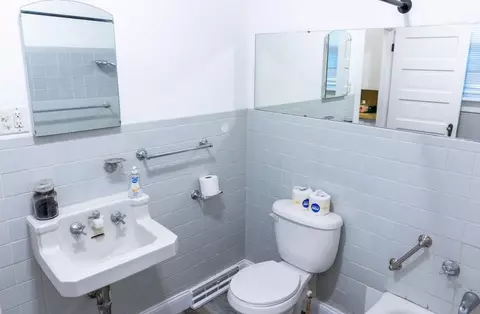 Bath - 2402 Mitchell Ave, Saint Joseph, MO 64507 photo 1 of 2