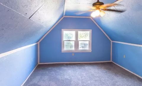 Bedroom - 2402 Mitchell Ave, Saint Joseph, MO 64507 photo 2 of 4