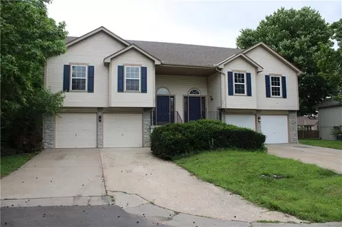 403 NW Highland Ln, Blue Springs, MO 64014