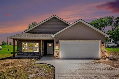 1007 Moore Dr, Plattsburg, MO 64477