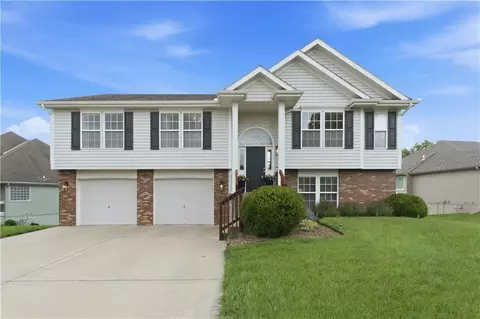 1014 NW 113th St, Kansas City, MO 64155