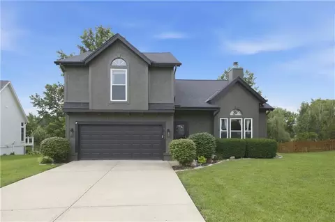21607 W 51st St, Shawnee, KS 66226