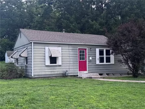 6260 Lathrop Ave, Kansas City, KS 66104