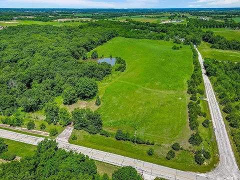 13100 Polfer Rd, Kansas City, KS 66109