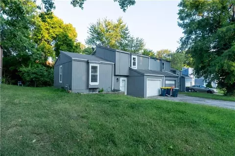 9525 Manning Ave, Kansas City, MO 64134