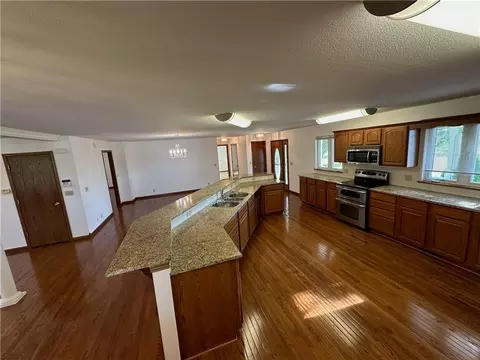 Kitchen - 619 V Hwy, Lamar, MO 64759 photo 3 of 4
