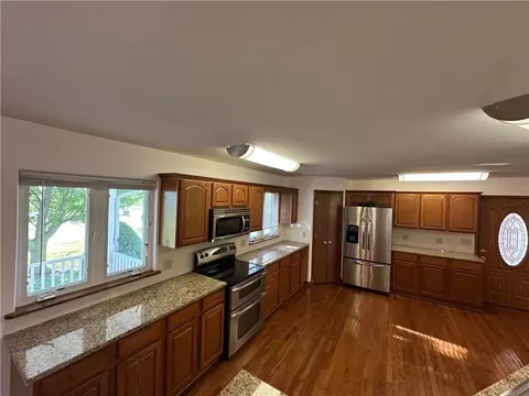 Kitchen - 619 V Hwy, Lamar, MO 64759 photo 1 of 4