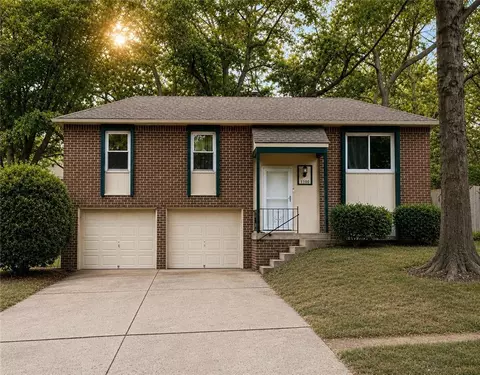 1100 NW Canterbury Rd, Blue Springs, MO 64015