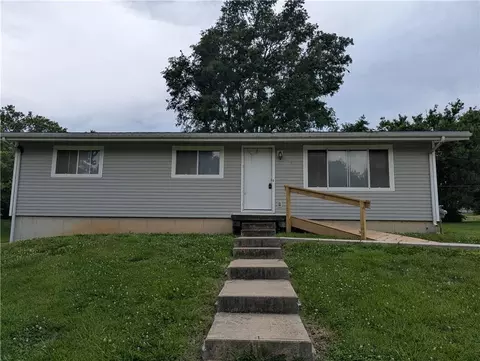 1115 3rd Ave, Horton, KS 66439