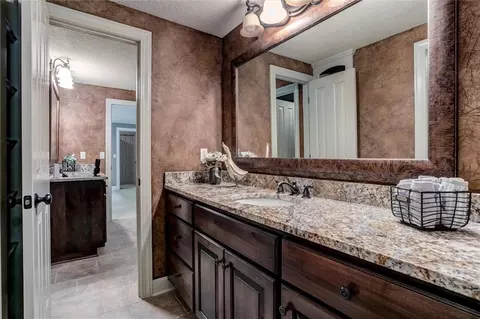 26675 W 100th Pl, Olathe, KS 66061 photo 28