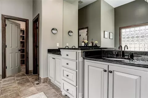 26675 W 100th Pl, Olathe, KS 66061 photo 15