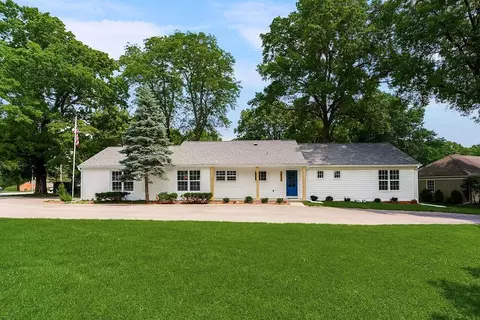 3520 W 93rd St, Leawood, KS 66206