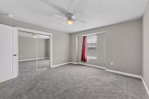 Bedroom - 213 Pointe Ln, Raymore, MO 64083 photo 4 of 8
