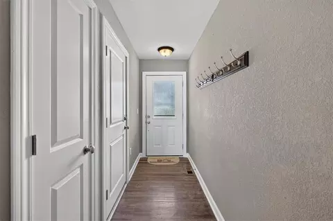 Entry Way - 213 Pointe Ln, Raymore, MO 64083 photo 1 of 3