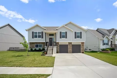 723 Connor St, Belton, MO 64012
