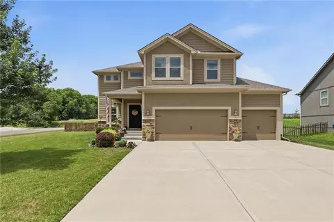 1406 Silhouette Dr, Kearney, MO 64060