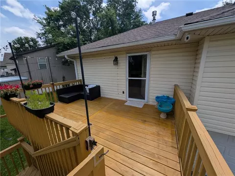 Exterior - 19218 Ponca Dr, Independence, MO 64056 photo 5 of 5