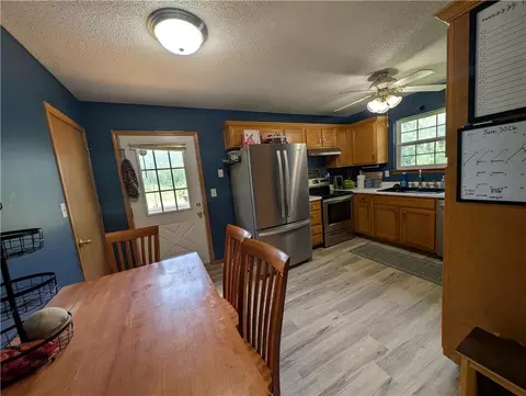 Kitchen - 19218 Ponca Dr, Independence, MO 64056 photo 2 of 2