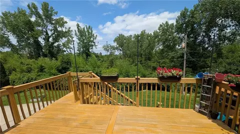 Exterior - 19218 Ponca Dr, Independence, MO 64056 photo 4 of 5