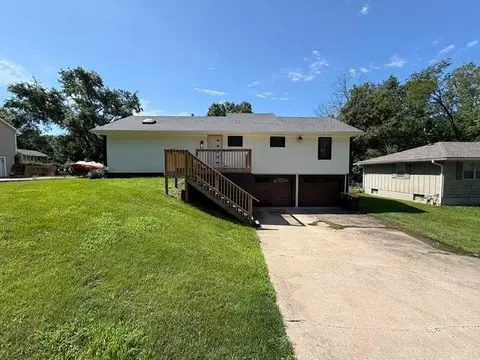 2609 88th St, Kansas City, MO 64154