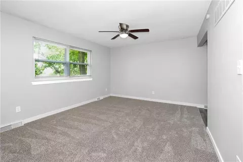 Bedroom - 102 Cooper St, Buckner, MO 64016 photo 1 of 4