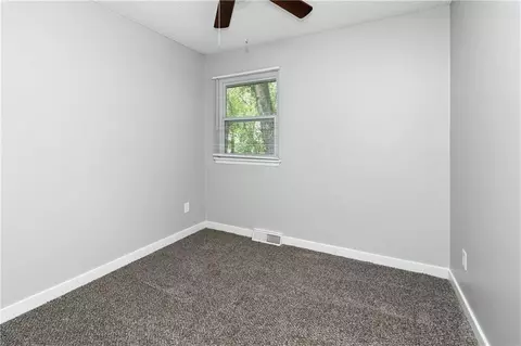 Bedroom - 102 Cooper St, Buckner, MO 64016 photo 4 of 4