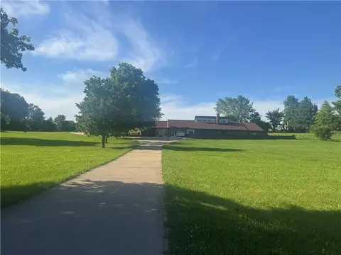 17274 Kansas Ave, Bonner Springs, KS 66012