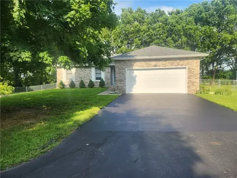 31901 S State Route T Hwy, Garden City, MO 64747
