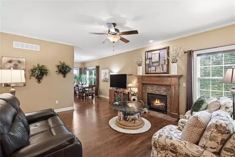 7817 W 158th Pl, Overland Park, KS 66223