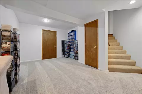 Entry Way - 1332 E 154th St, Olathe, KS 66062 photo 3 of 3