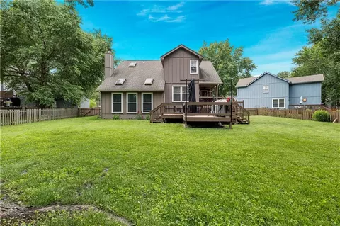 Exterior - 1332 E 154th St, Olathe, KS 66062 photo 5 of 6