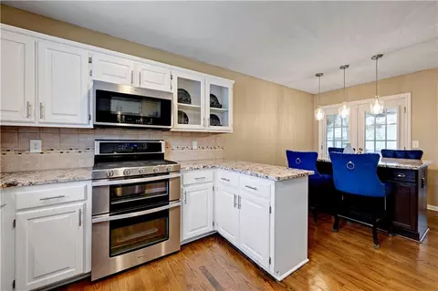 Kitchen - 1332 E 154th St, Olathe, KS 66062 photo 1 of 3