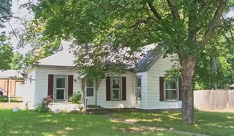 1301 N Washington St, Nevada, MO 64772