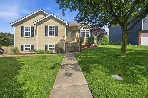 11131 N Lewis Ave, Kansas City, MO 64157