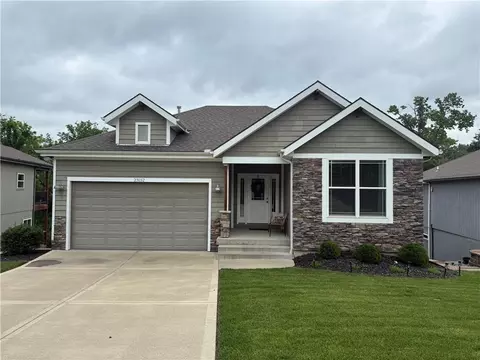 23152 W 126 St, Olathe, KS 66061