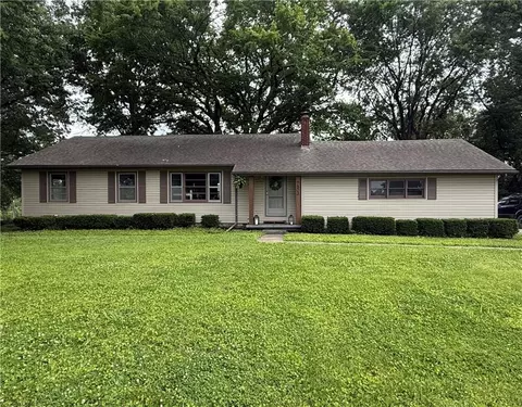 7503 Harry S Truman Rd, Grandview, MO 64030