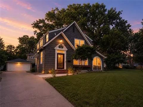 16 E 63rd St, Kansas City, MO 64113
