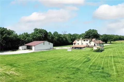 Exterior - 33421 Mcclellen Rd, Drexel, MO 64742 photo 5 of 11