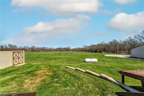 Exterior - 33421 Mcclellen Rd, Drexel, MO 64742 photo 10 of 11
