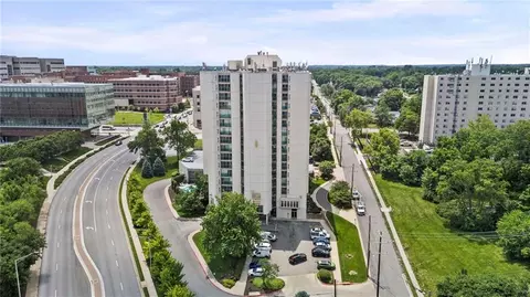 3838 Rainbow Blvd #1402, Kansas City, KS 66103