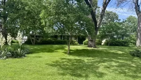6332 Robinhood Dr, Merriam, KS 66203