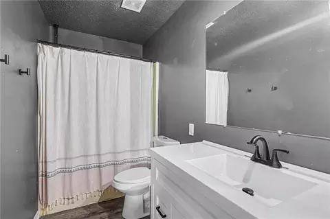 Bath - 702 Howard Rd, Trimble, MO 64492 photo 1 of 2