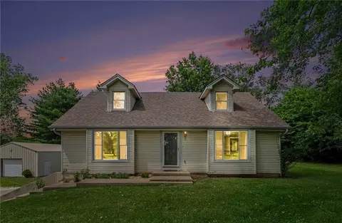 Exterior - 702 Howard Rd, Trimble, MO 64492 photo 2 of 5